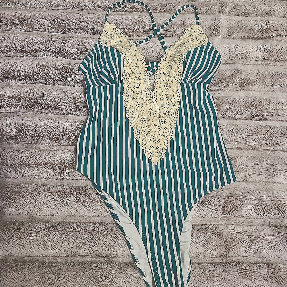 Lace detail one piece bathing suit